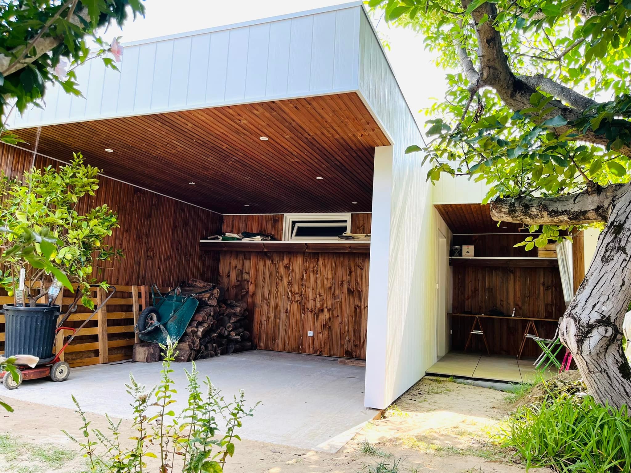 Construction d'un garage en ossature métallique légère